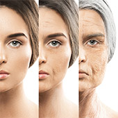 Femme mûre souriante ayant l'âge d'être en préménopause - Comment savoir si je suis ménopausée ? - ShytoBuy France Femme mûre souriante ayant l'âge d'être en préménopause - Comment savoir si je suis ménopausée ? - ShytoBuy France