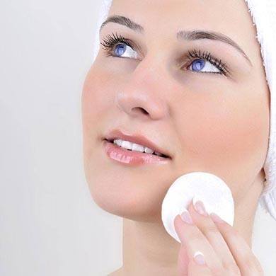 Acné : causes, symptômes et traitements